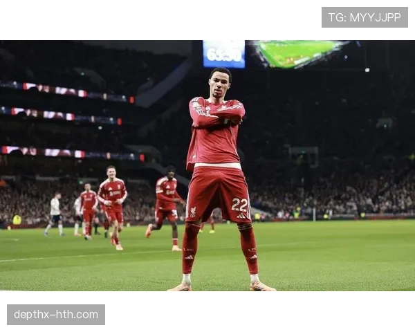 英超英豪榜：利物浦力克曼城登顶，新星闪耀成关键先生